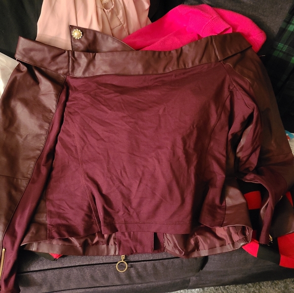 Jacket - Picture 2 of 3